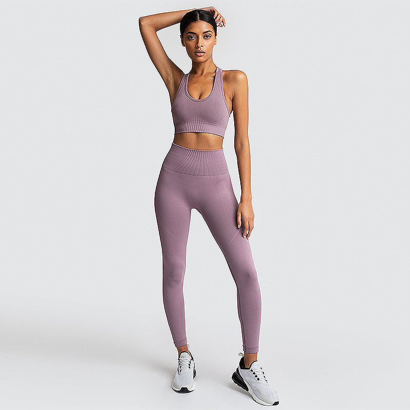 Seamless Women’s Gym Set – Nylon Sportswear for Workout, Yoga & Fitness