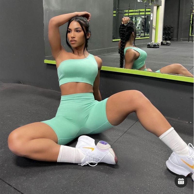 Seamless Women’s Yoga Set – Gym Leggings & Sports Outfit